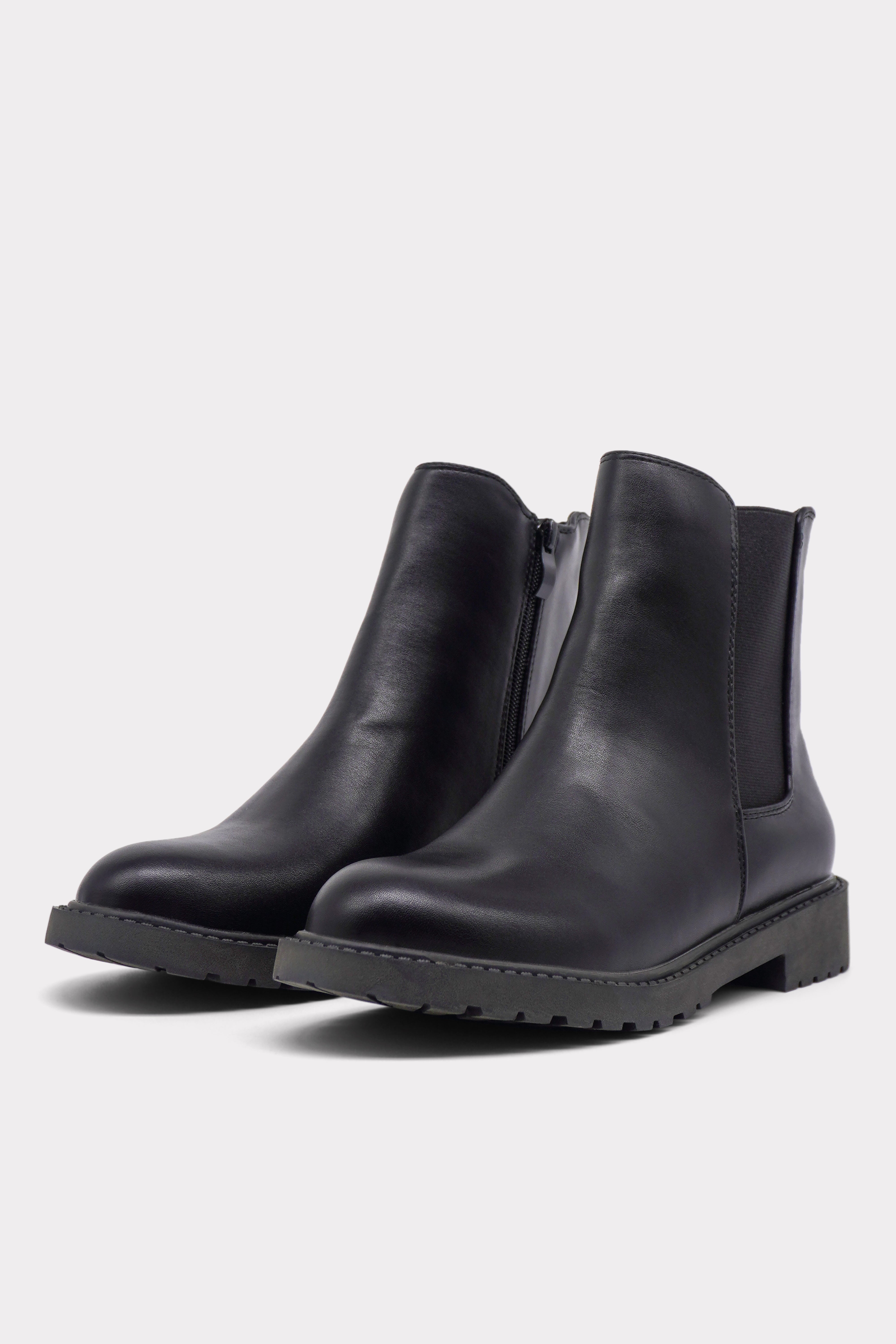 Harper Chelsea Boots